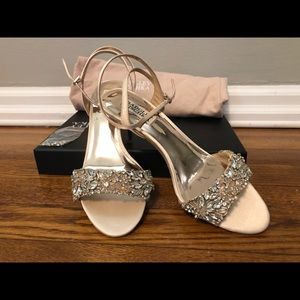 Badgley Mischka Richelle Kitten Heels